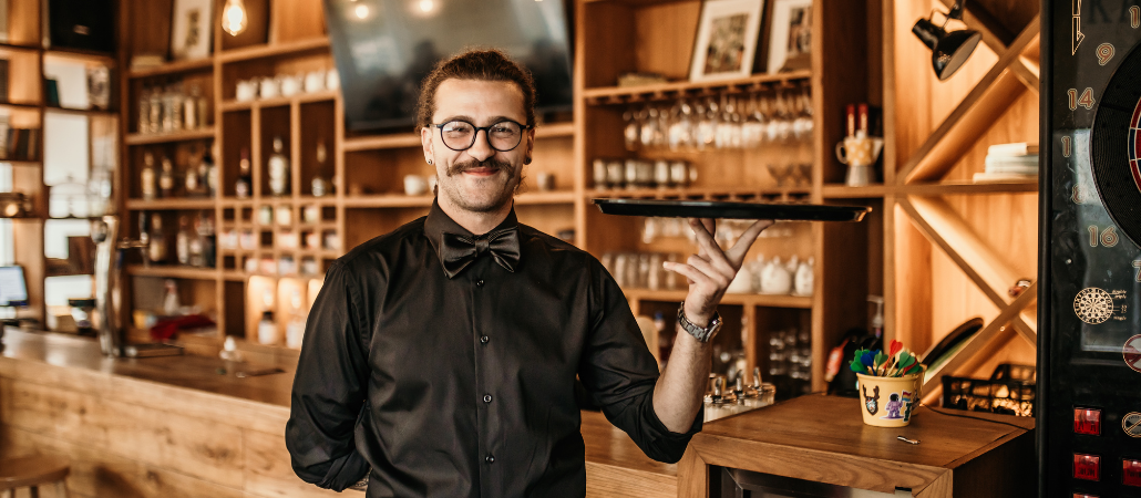 Comienzo restaurante cuenta tu historia camarero