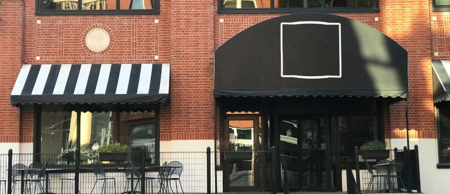 ¿Dónde poner la salida de humos de un restaurante?