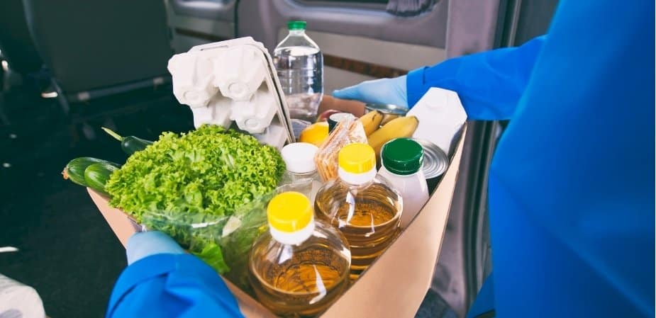 Transporte de alimentos preparado para garantizar su conservación