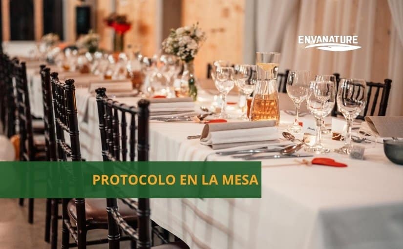 como se ponen los cubiertos en la mesa